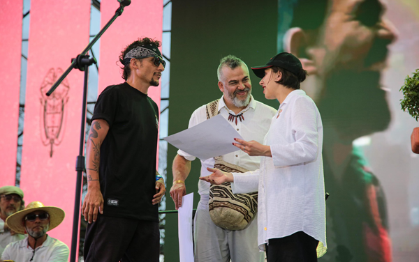 Doctor Krápula nombrados “Embajadores por la Tierra” en Colombia