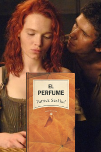 Fotomontaje que muestra una escena de la película 'El perfume' con la actriz Karoline Herfurth y el actor Ben Whishaw, superpuesto en el centro con la portada en tonos naranja del libro 'El Perfume' de Patrick Süskind. Útil para ilustrar el análisis de adaptaciones literarias al cine.